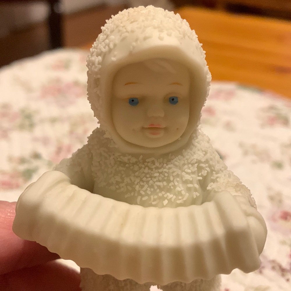 Snowbabies, playing the accordion, like new, Dept.56
